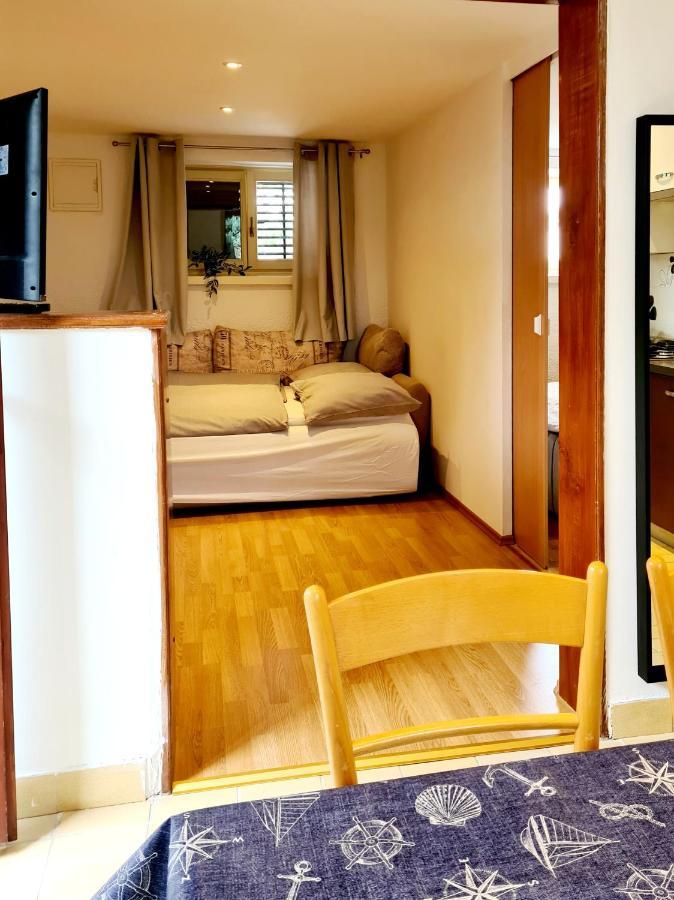 Apartment Sidro Porec Bagian luar foto